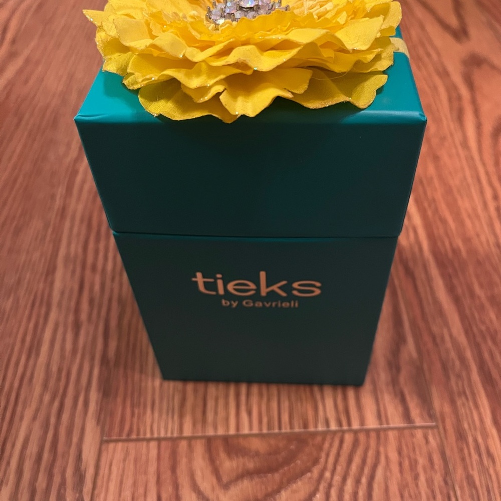 Tieks Taupe Leather Flats - Picture 9 of 9